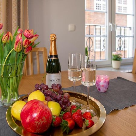 Maya'S Flats & Resorts - Staromiejski Apartments 格但斯克 外观 照片